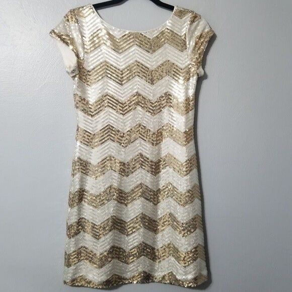WHITE HOUSE BLACK MARKET Women's XS Gold Ivory Chevron Cap Sleeve Mini Dress - Picture 1 of 7